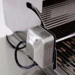 Summerset Sizzler 32-Inch 4-Burner Freestanding Gas Grill - SIZ32 - Image 10