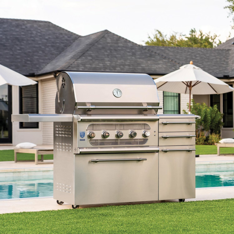 American Made Grills Muscle 36-Inch Freestanding Hybrid Grill Backyard