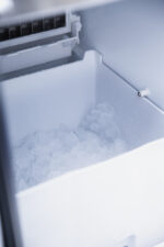TrueFlame 15-Inch Outdoor Rated Ice Maker w/Stainless Door 50 lb. Capacity - TF-IM-15N - Image 3