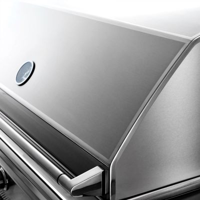 Close-up of Lynx grill showing seamless welded stainless steel construction
