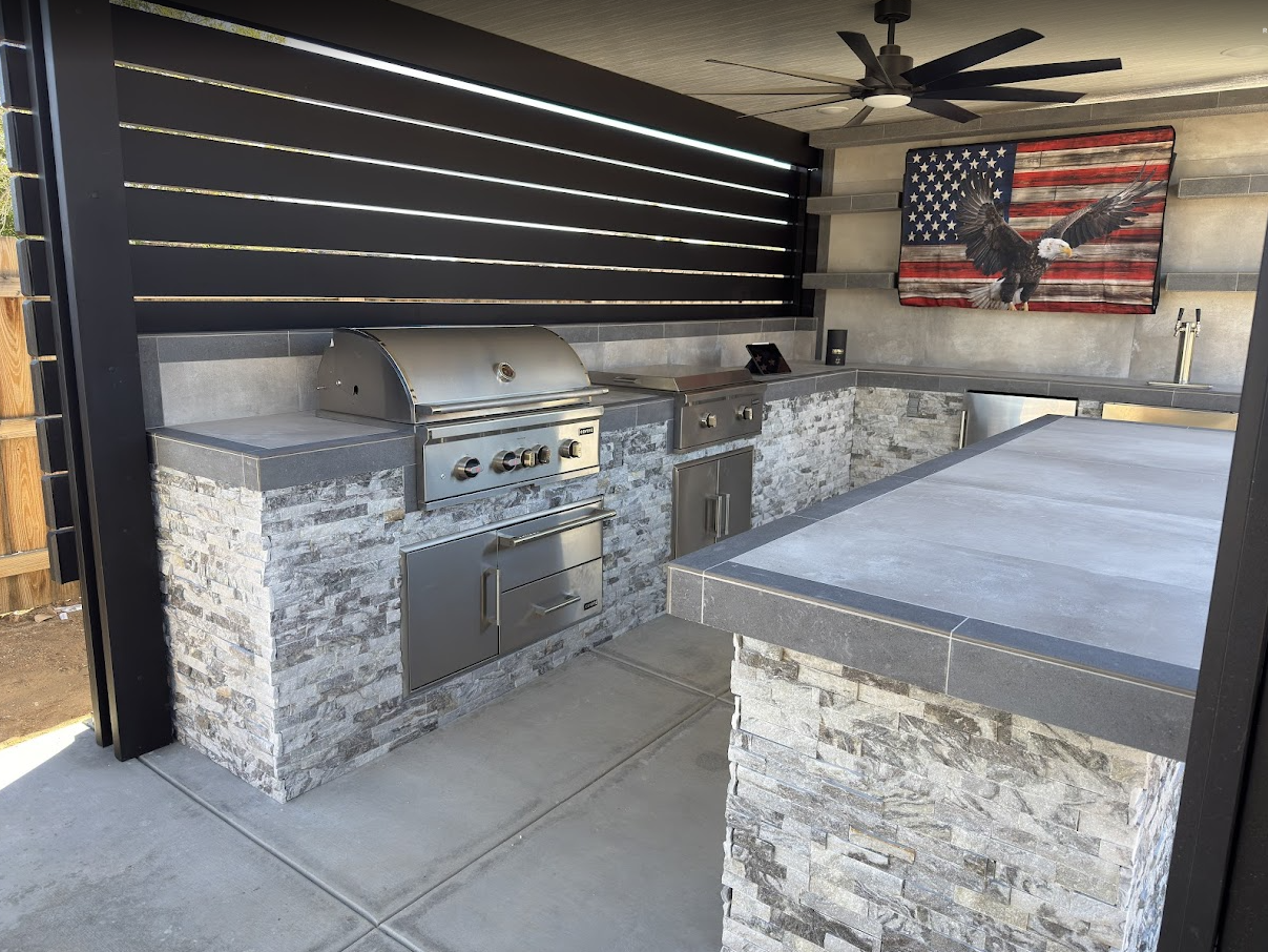 Custom Best of Backyard BBQ island and outdoor kitchen